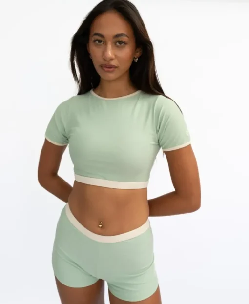 Indie Crop Tee Retro | Moss / Off White