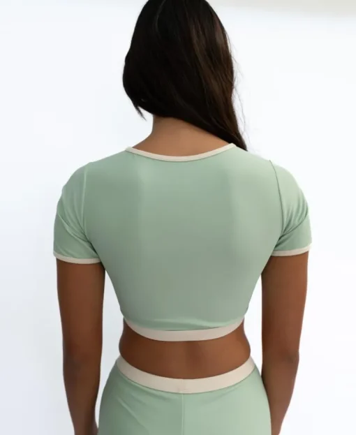 Indie Crop Tee Retro | Moss / Off White